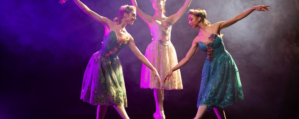 Balé clássico da Escola Bolshoi encanta Paranaguá com espetáculo gratuito ao ar livre no domingo (27)